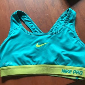 Nike Pro Sports Bra